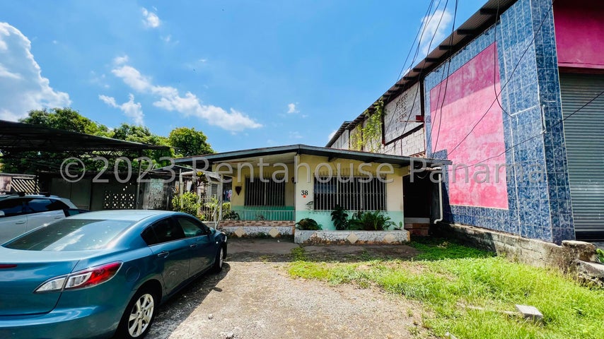Prime Lot in Parque Lefevre